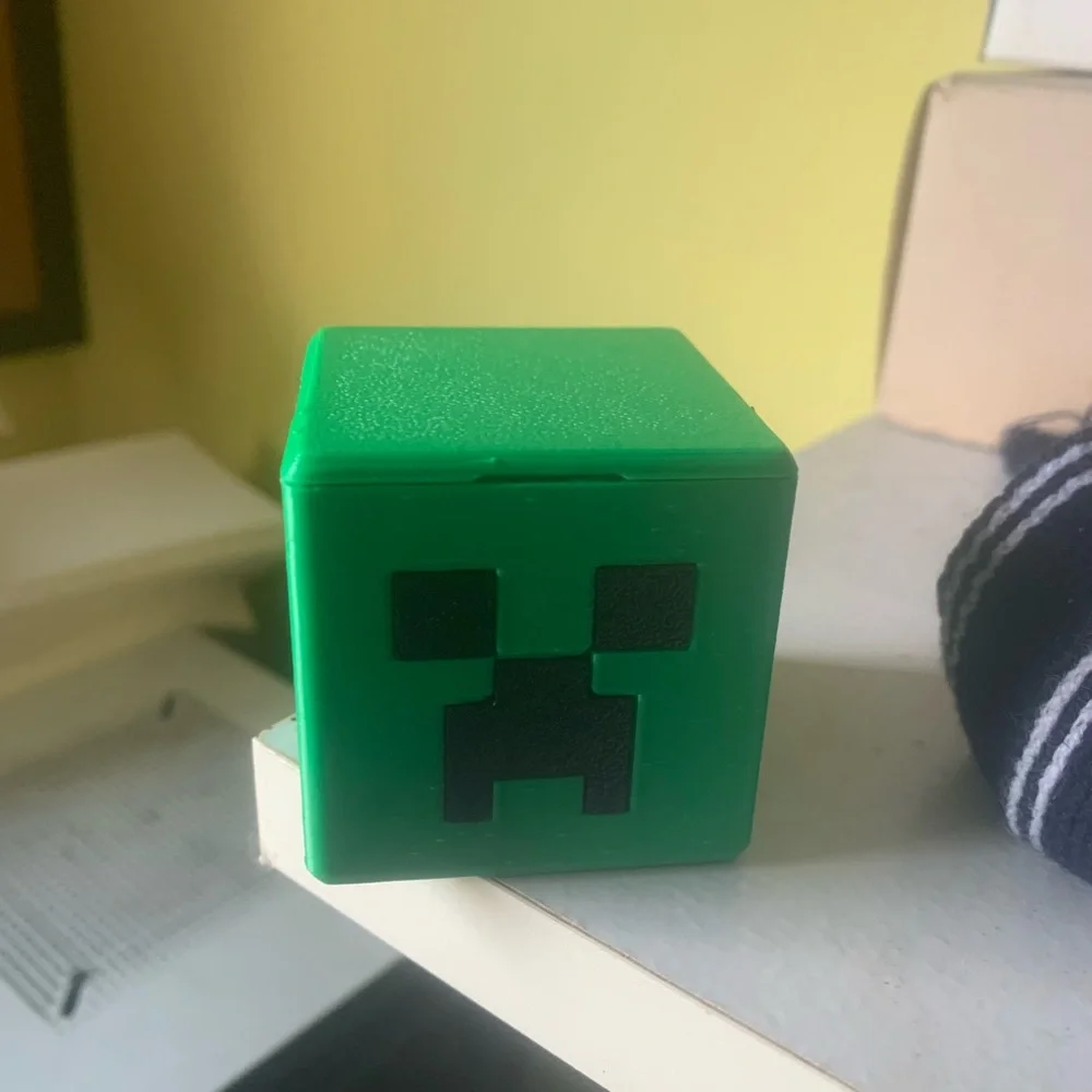 MineCraft Green Creeper Switch Game Holder Case Storage